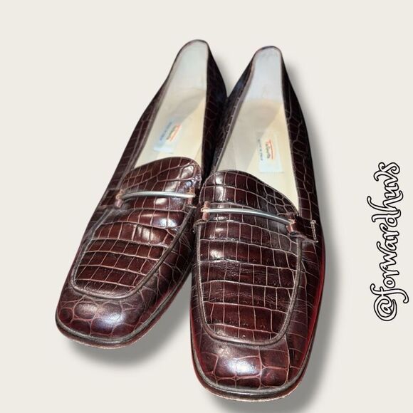 Leather Talbots Shoes – 2 1/2 Inch Heel, Size 10 1/2 M - Picture 1 of 10